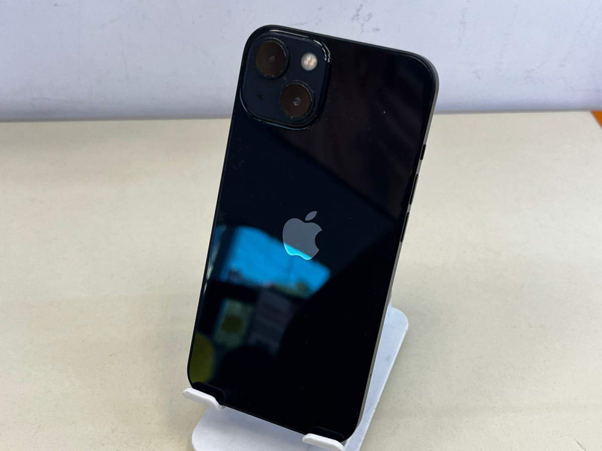 Смартфон Apple iPhone 13 128Gb
