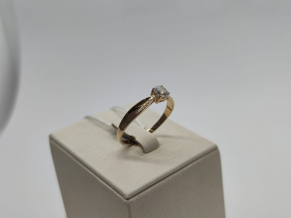 КОЛКМ585 КОЛЬЦО С КАМНЕМ (Au 585)