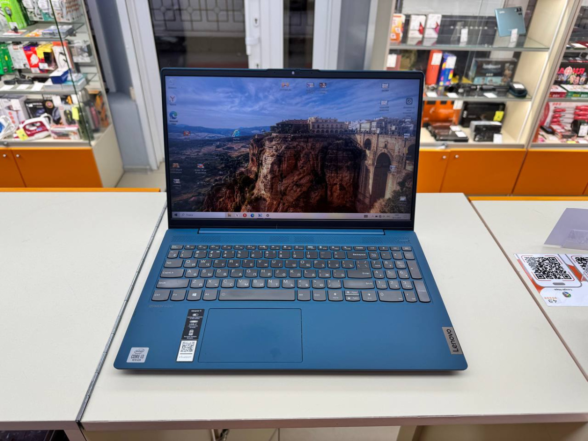Ноутбук Lenovo ,; Core i3-1005G1, Intel UHD Graphics G1, 8 Гб, 256 Гб, Нет