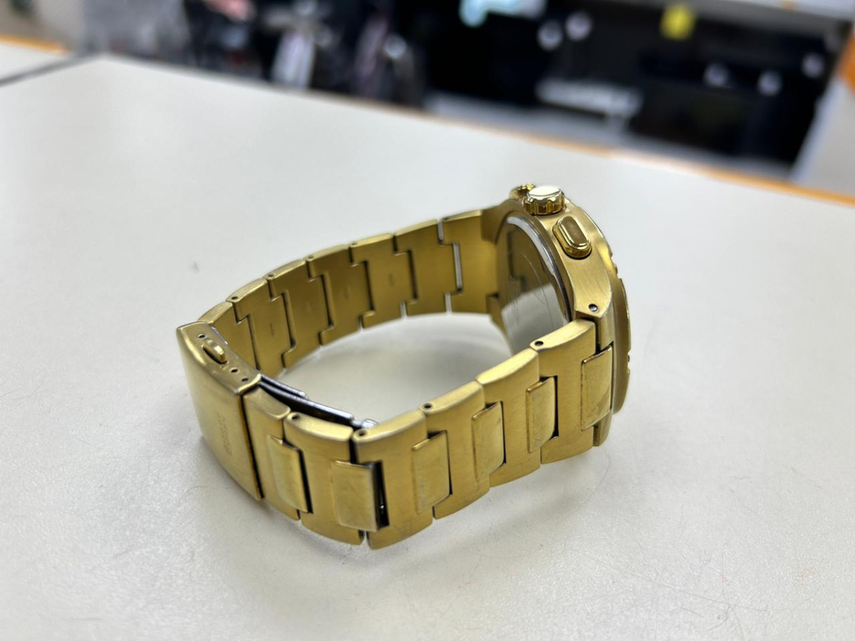 Часы наручные GUESS GW0572G2