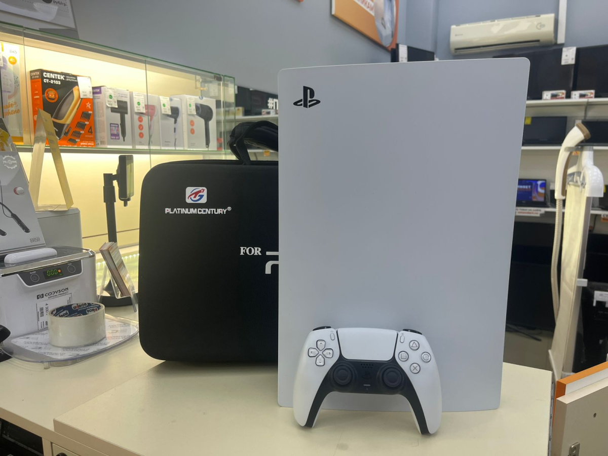 Игровая приставка PlayStation 5 825Gb (С дисководом)