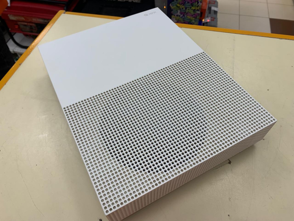 Игровая приставка Xbox One S 1TB