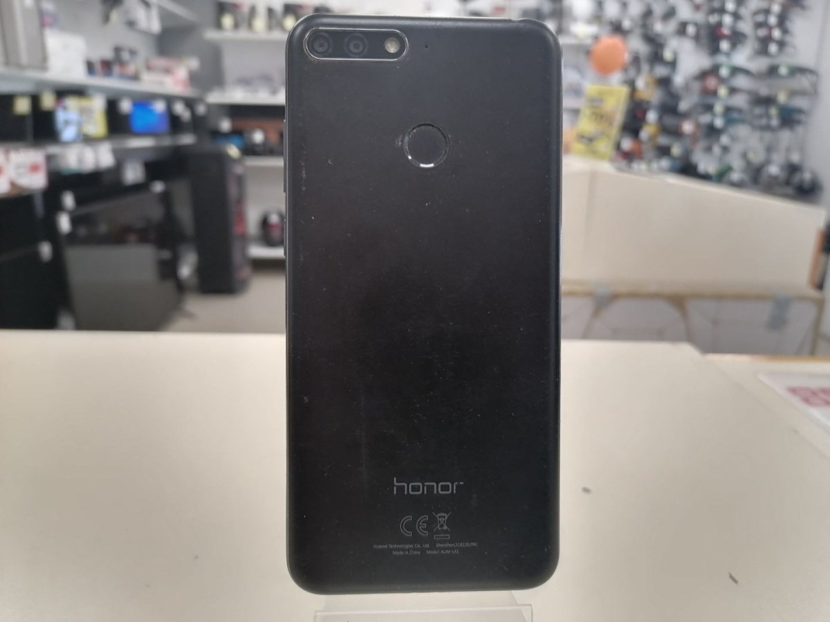Смартфон Honor 7C 3/32