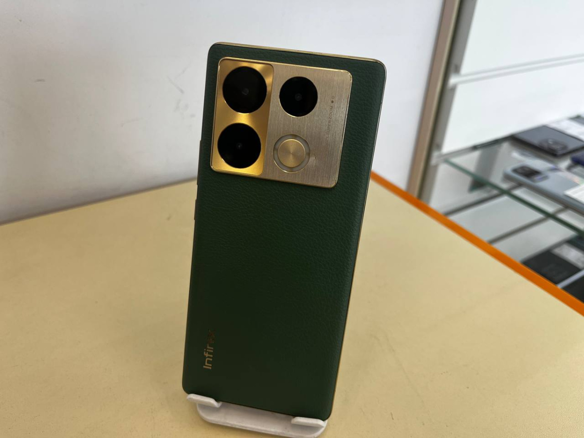Смартфон Infinix Note 40 Pro 8/256