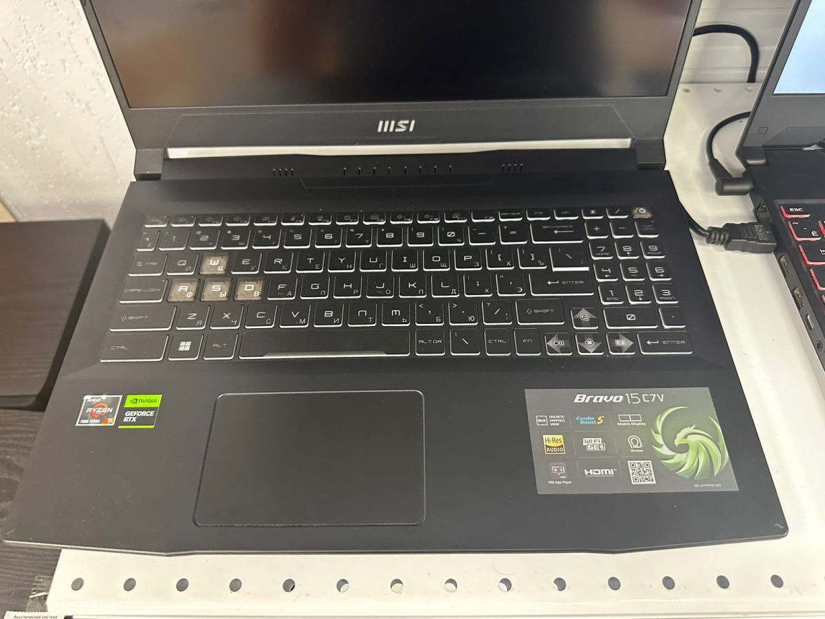 Ноутбук MSI MS-158N; Ryzen 5 7535H, GeForce RTX 4050, 8 Гб, 512 GB, Нет
