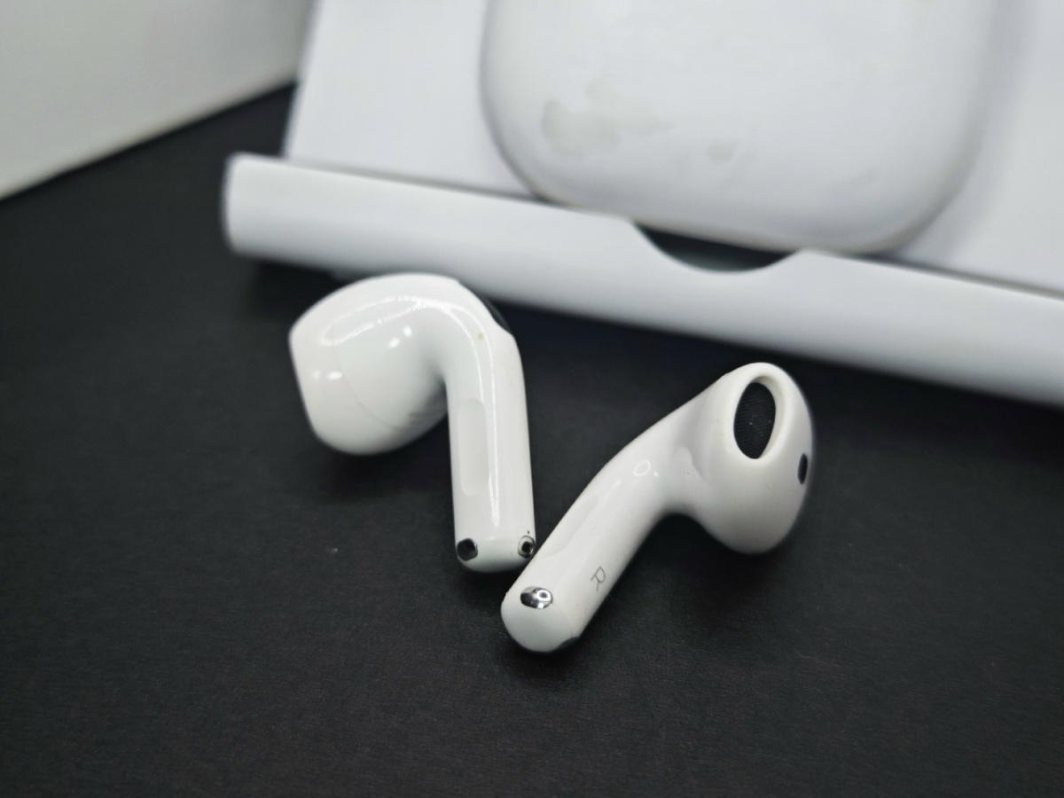 Наушники беспроводные Apple AirPods 4 Без ANC