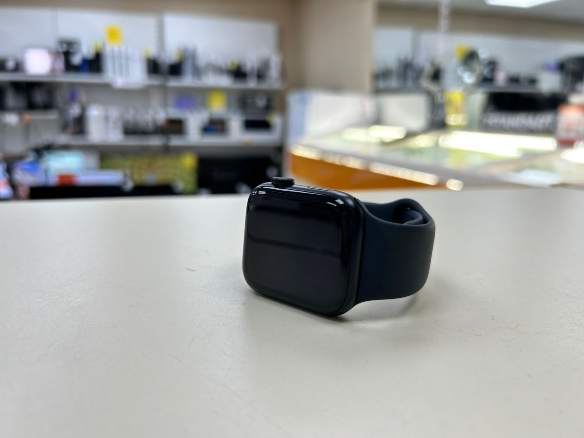 Смарт-часы Apple Watch SE 2022 44mm