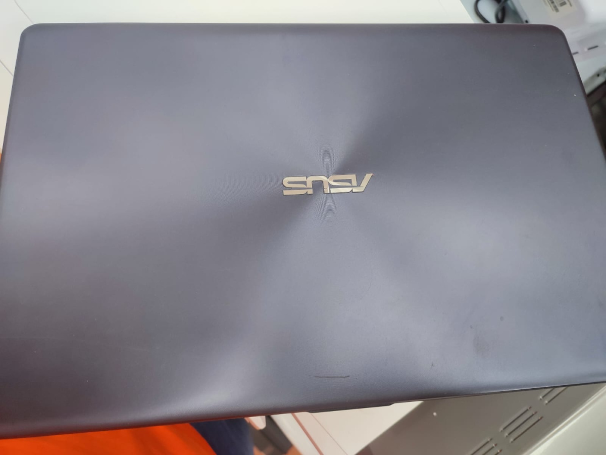 Ноутбук ASUS; A9-9420, Radeon R5 M420, 8 Гб, Нет, 1 Tb