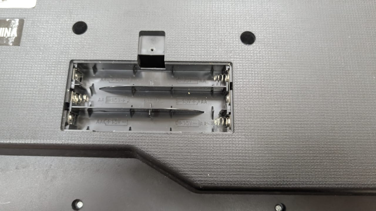 Синтезатор Elenberg MS-4940