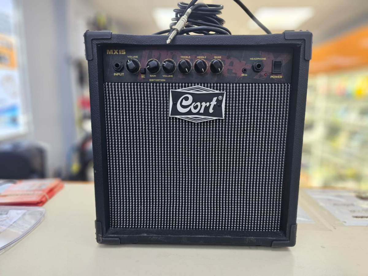 Комбоусилитель для гитар Cort MX15