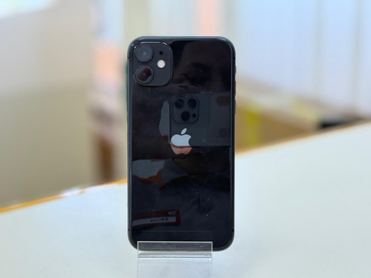 Смартфон Apple iPhone 11 64Gb