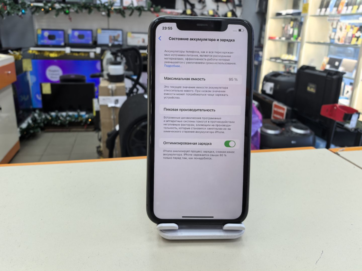 Смартфон Apple iPhone 11 64Gb