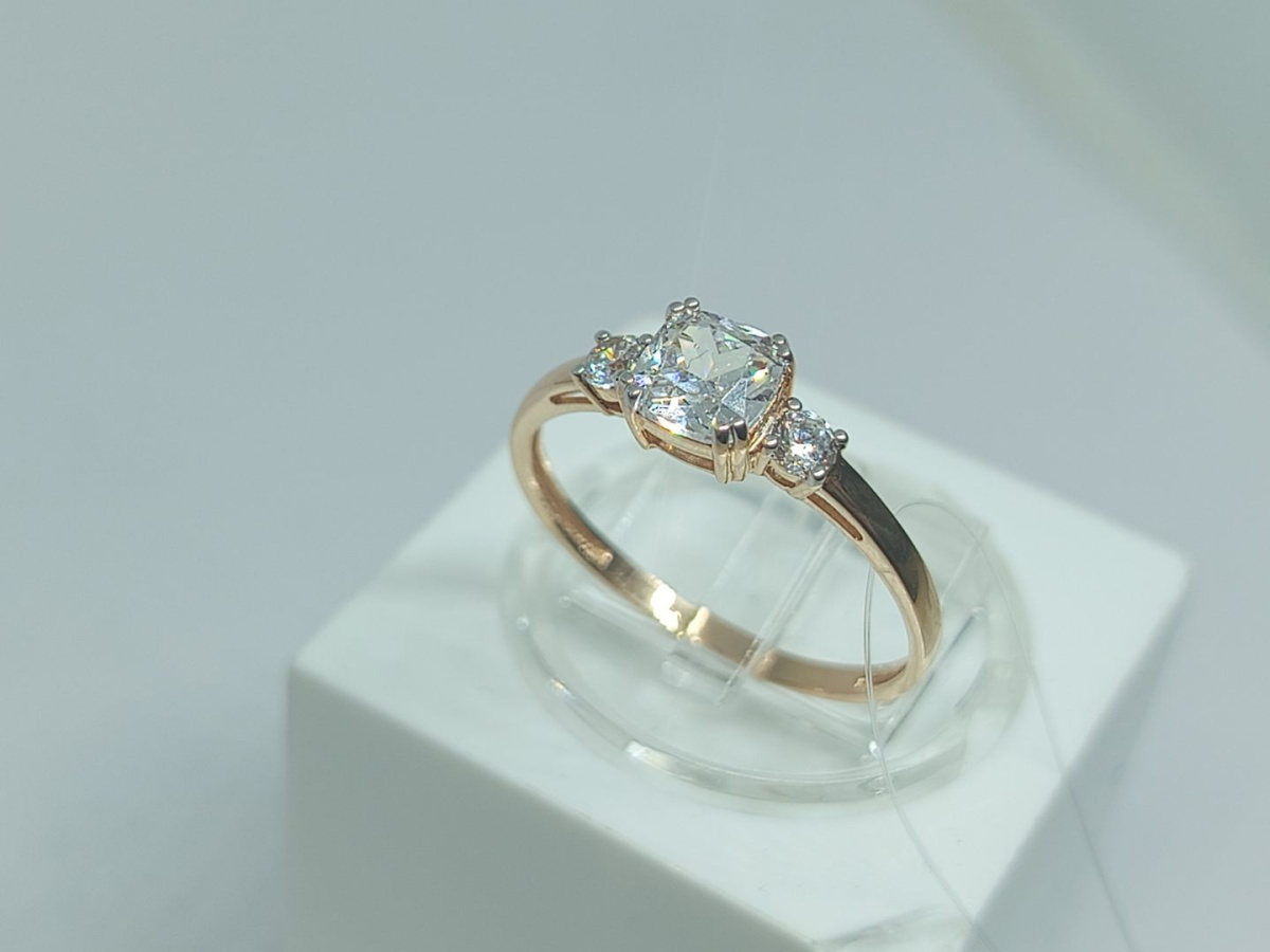 КОЛЬЦО С КАМНЯМИ (Au 585)