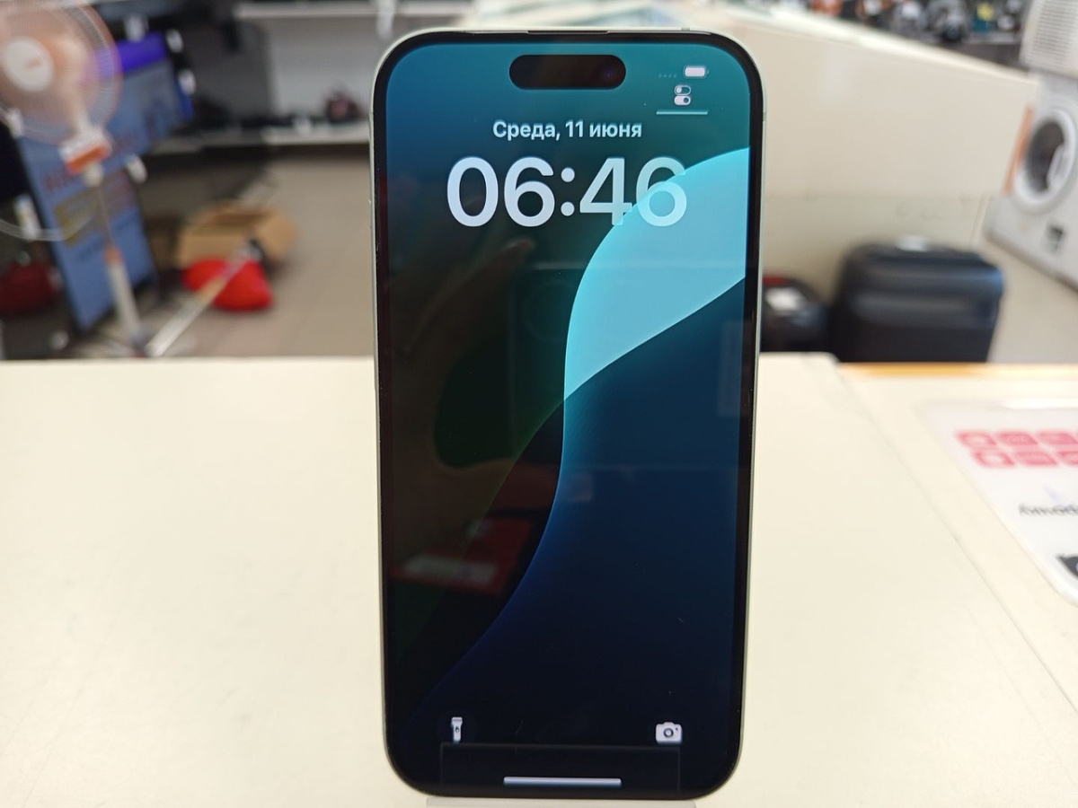 Смартфон Apple Iphone 15 128Gb