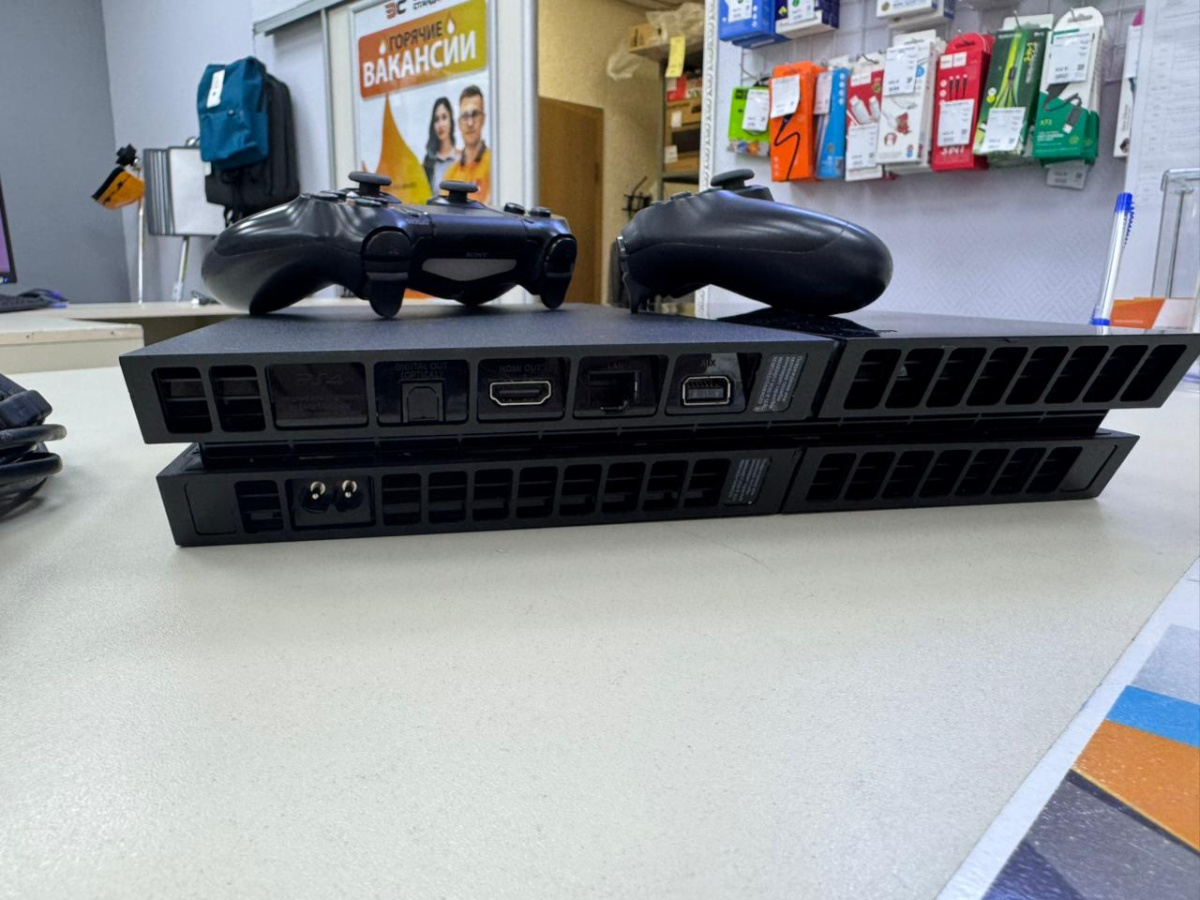 Игровая приставка PlayStation 4 FAT 500GB Игровая приставка PlayStation 4 FAT 500GB