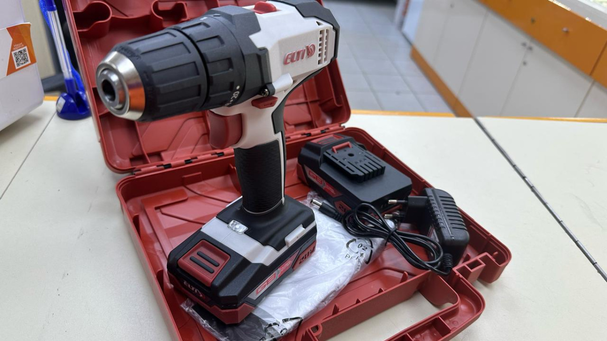 Шуруповерт ELTI CD-20GB