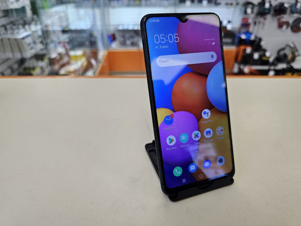 Смартфон Vivo Y1S 2/32 (2015)