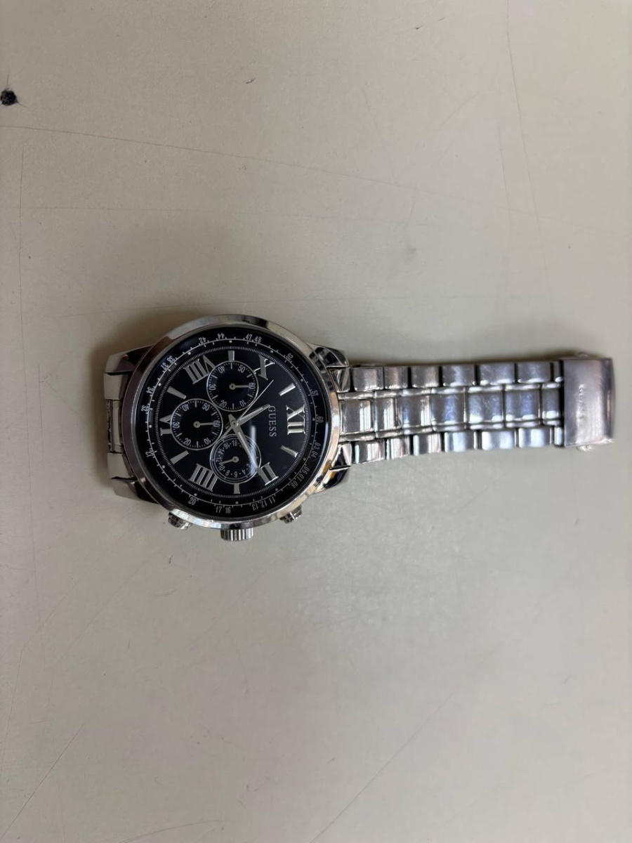 Часы наручные GUESS W0379G1