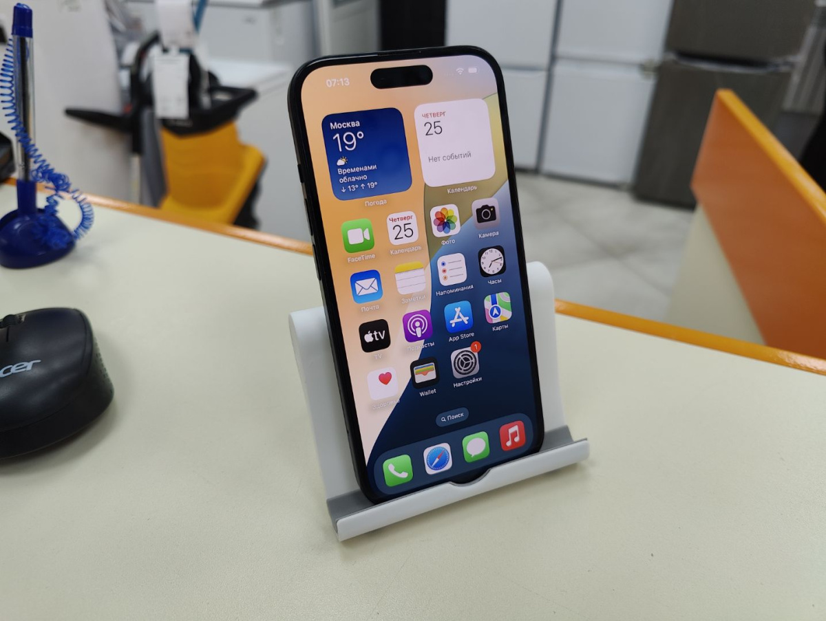 Смартфон Apple Iphone 15 128Gb