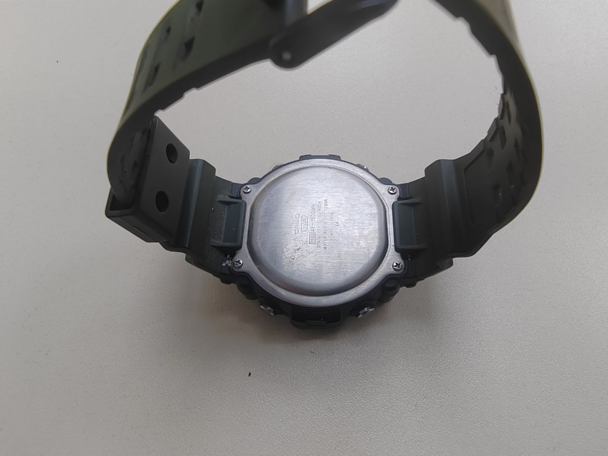 Часы наручные Casio AE-1500WH