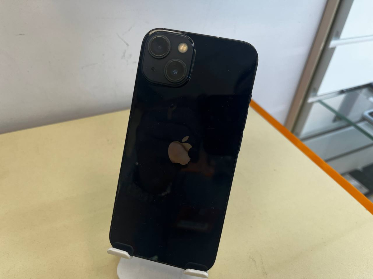 Смартфон Apple iPhone 13 128Gb