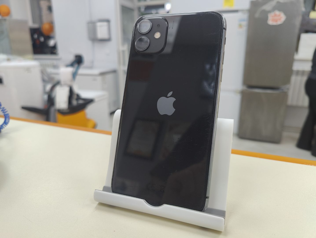 Смартфон Apple iPhone 11 128Gb