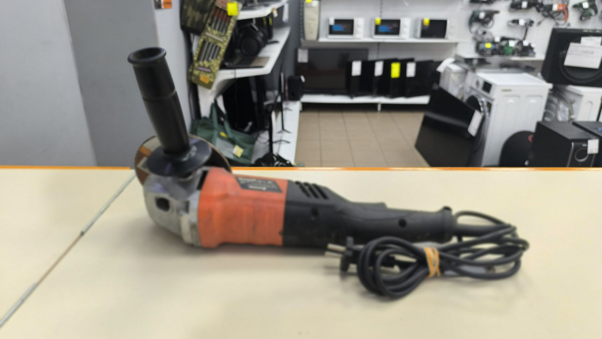 Угловая шлифмашина Ермак УШМ-150/1200