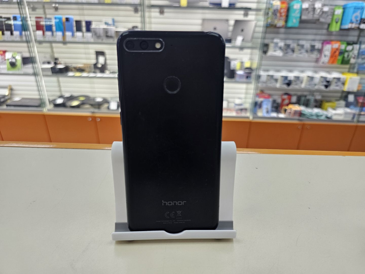 Смартфон Honor 7C 3/32