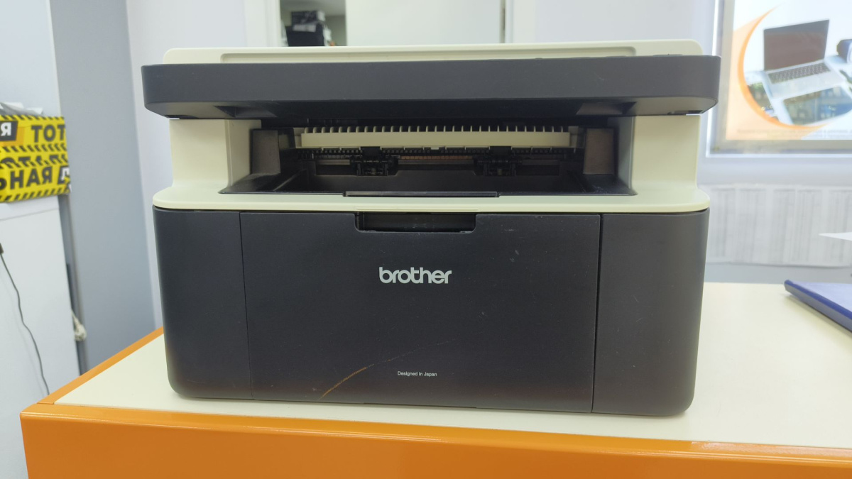 МФУ Brother DCP-1512R