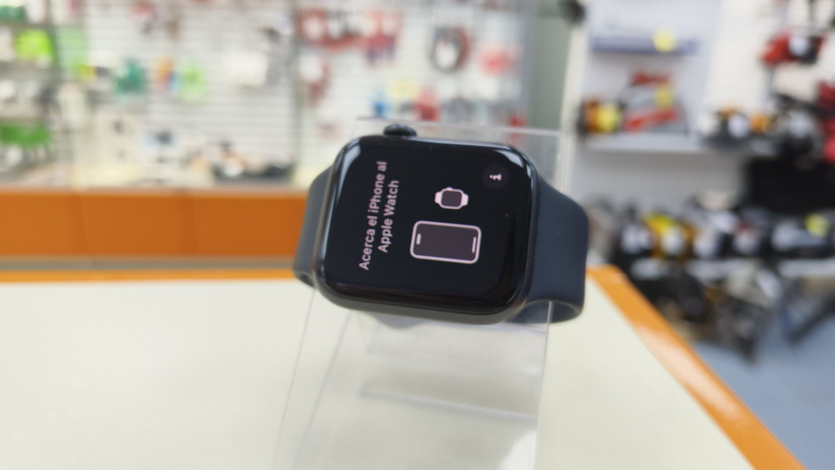 Смарт-часы Apple Watch SE 44mm