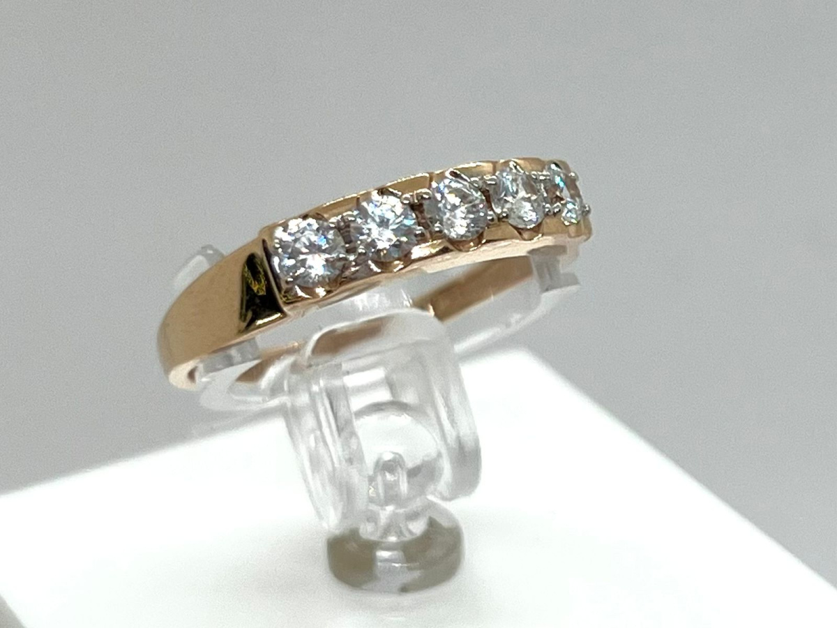 КОЛЬЦО С КАМНЯМИ (Au 585)