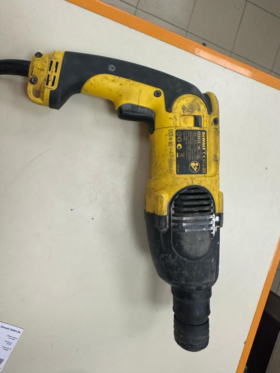Перфоратор Dewalt D25013K