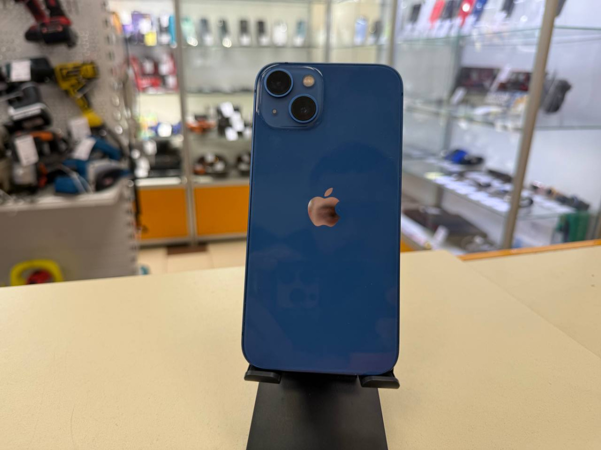 Смартфон Apple iPhone 13 128Gb
