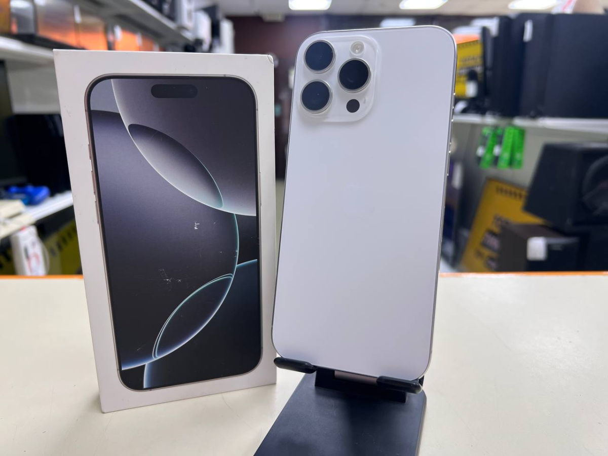 Смартфон Apple Iphone 16 Pro Max 1Tb