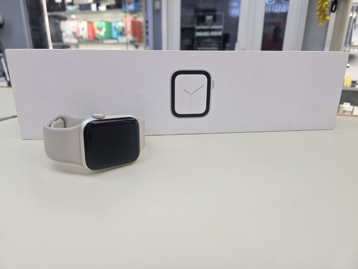 Смарт-часы Apple Watch SE 2022 40mm