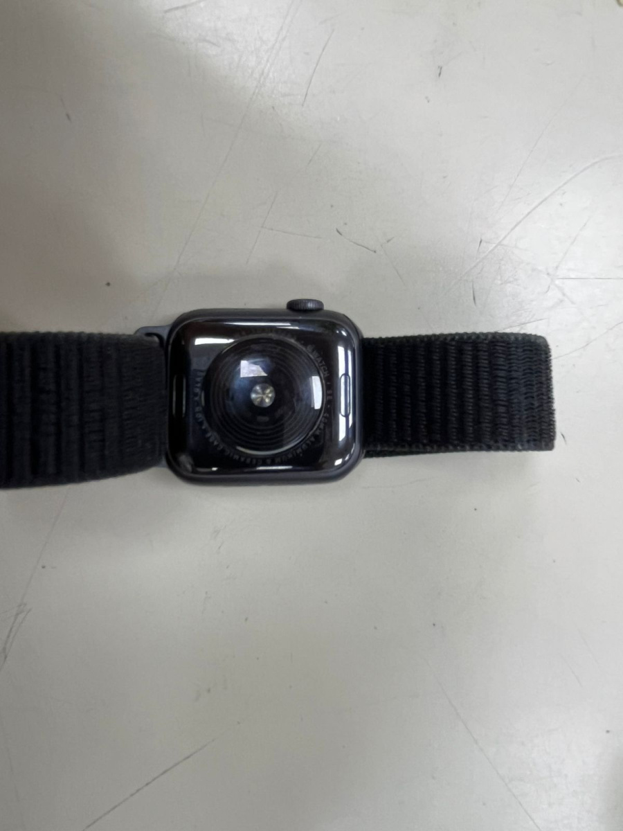 Смарт-часы Apple Watch SE 40mm