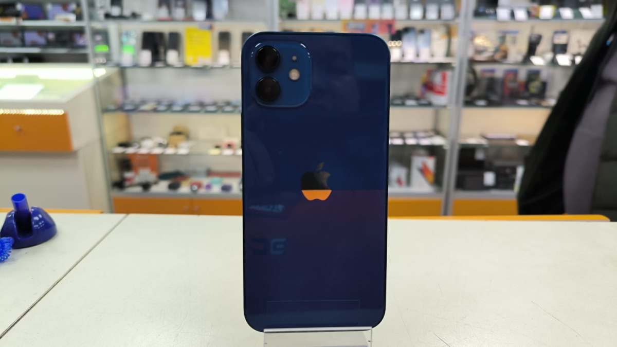 Смартфон Apple iPhone 12 64Gb