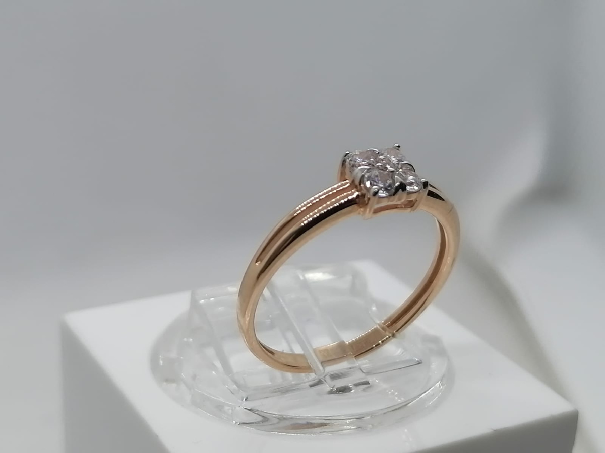 КОЛЬЦО С КАМНЯМИ (Au 585)