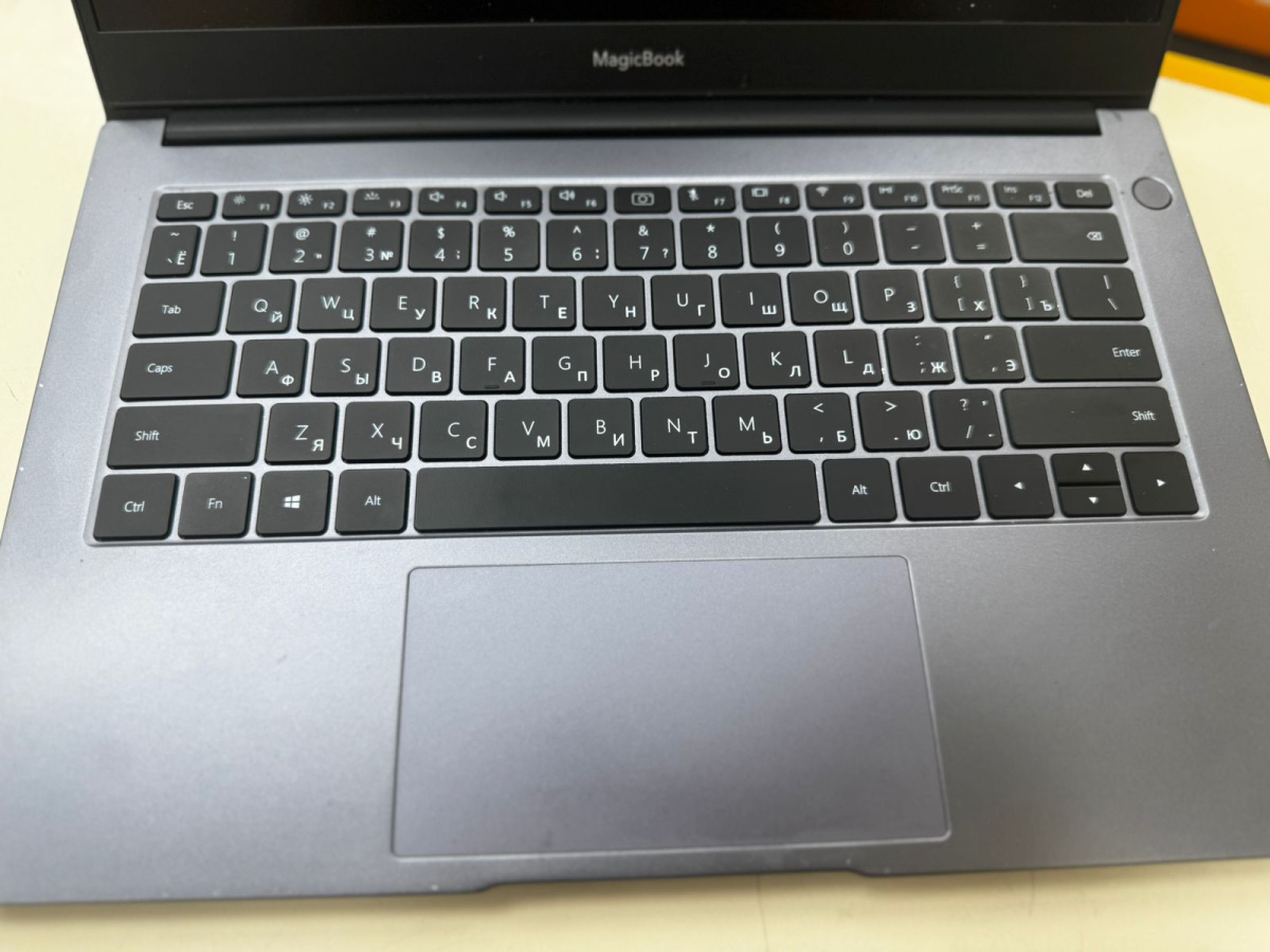 Ноутбук Honor; Ryzen 3-5300U, Radeon Graphics, 8 Гб, 240 Гб, Нет