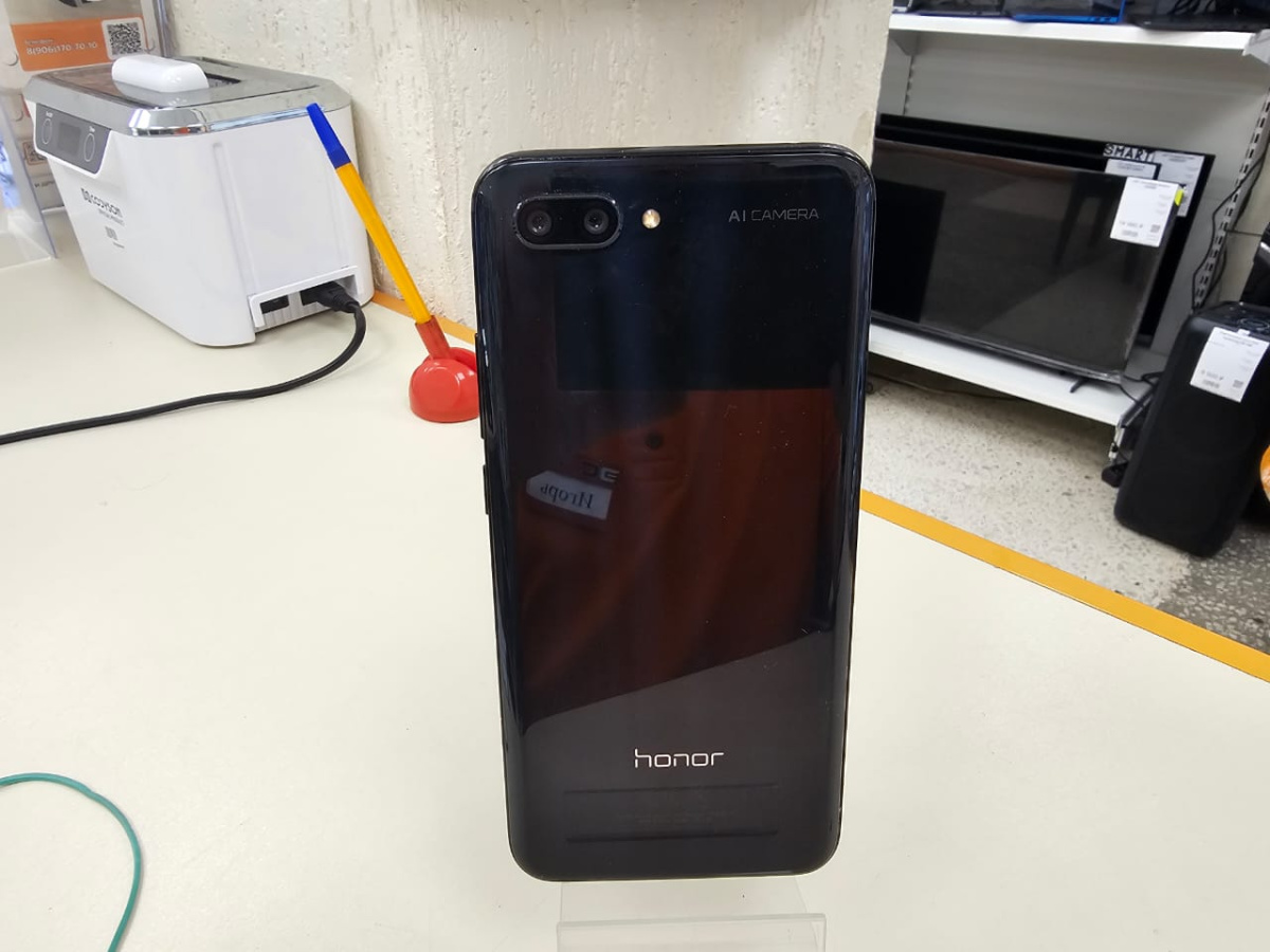 Смартфон Honor 10 4/64