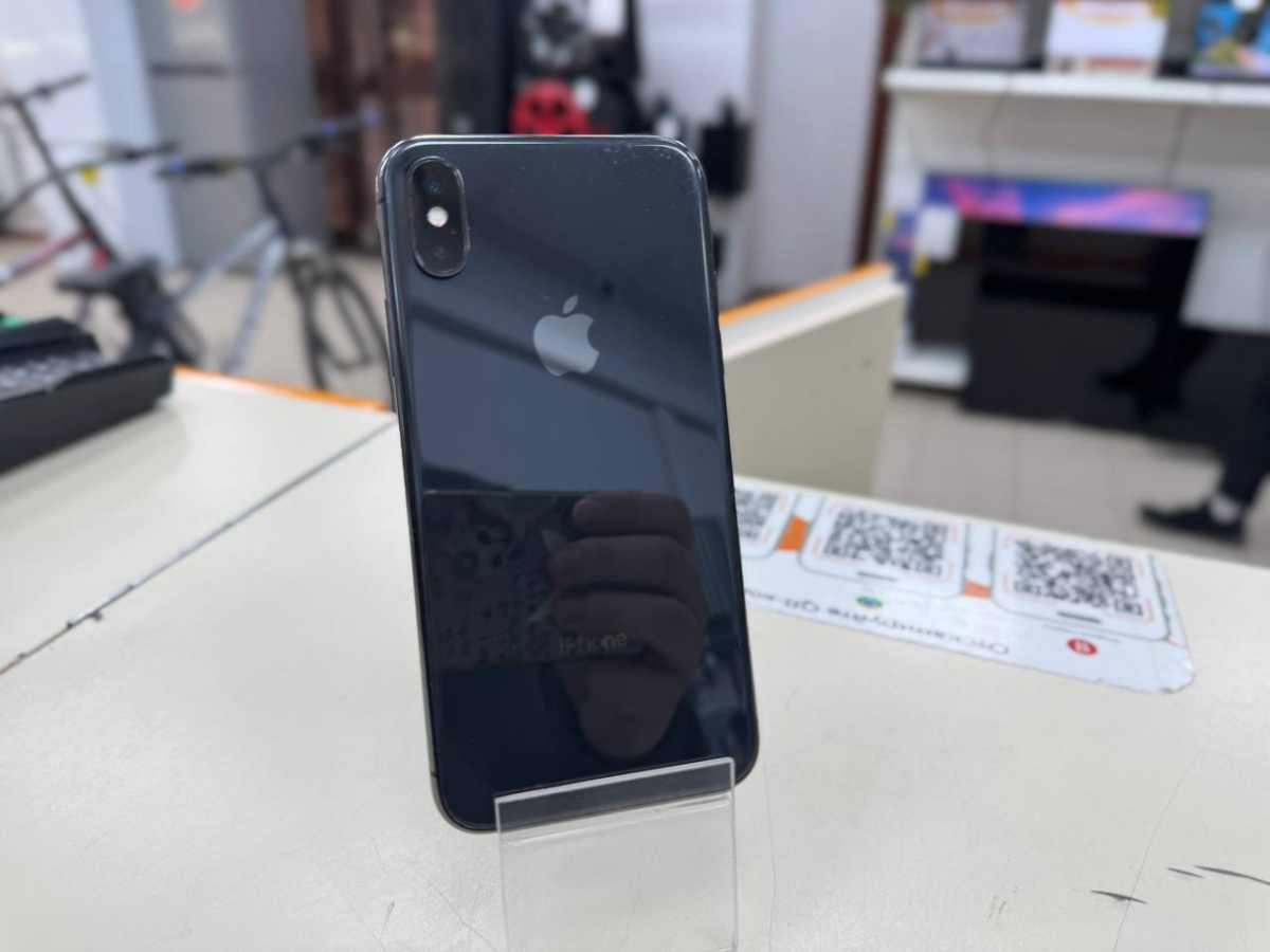 Смартфон Apple iPhone X 64Gb