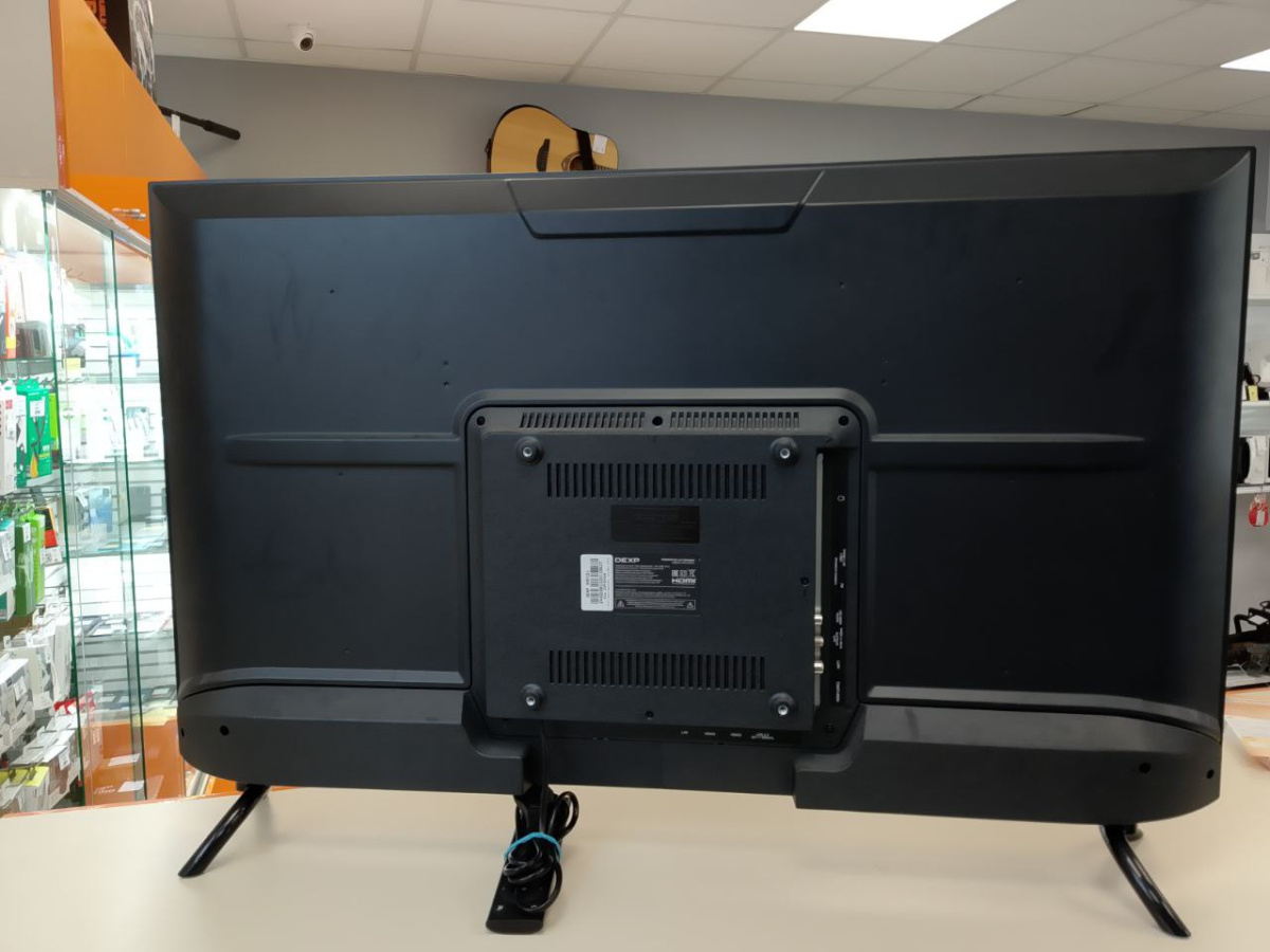 LED Телевизор Dexp 40FCS1