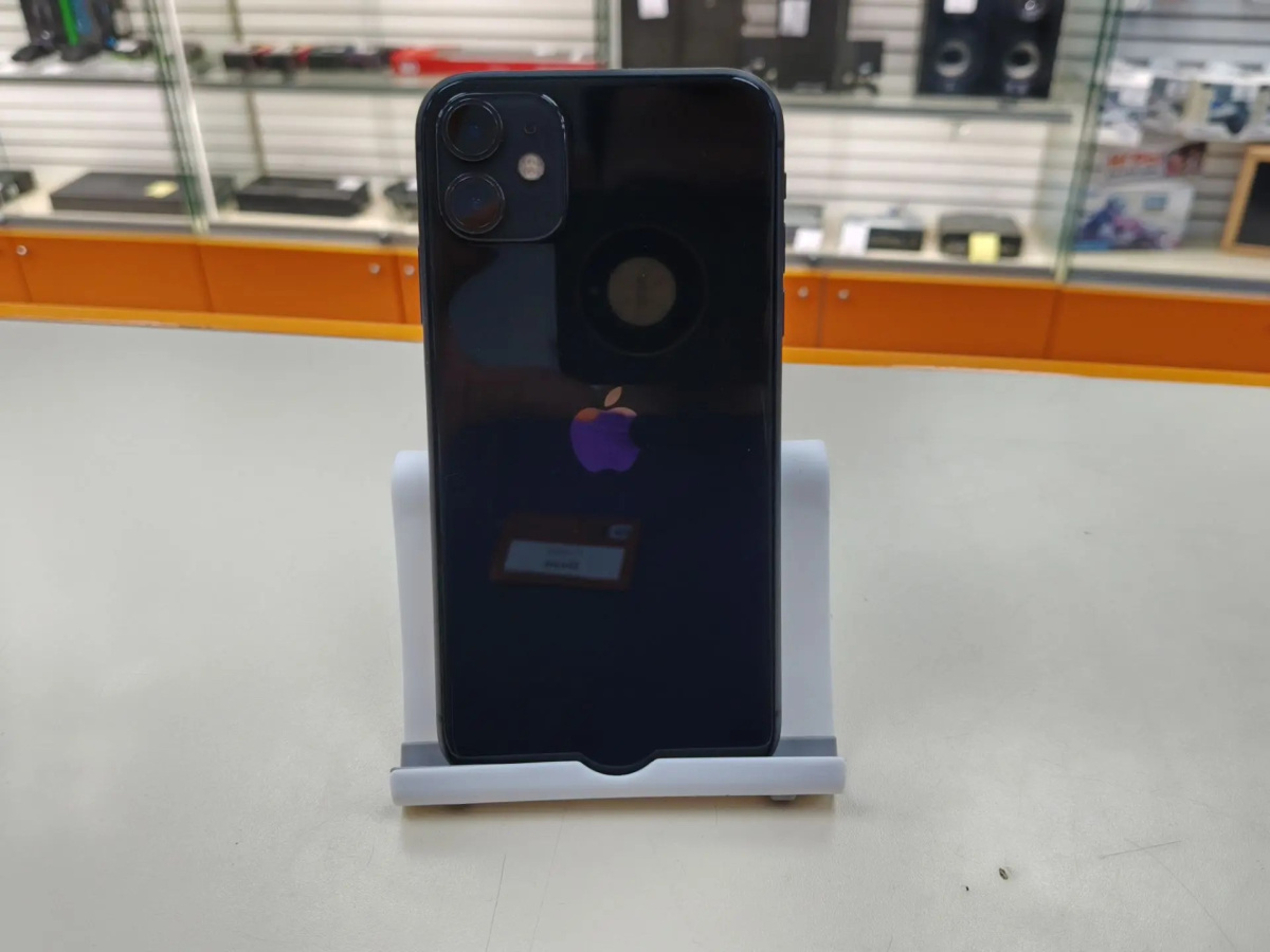 Смартфон Apple iPhone 11 128Gb