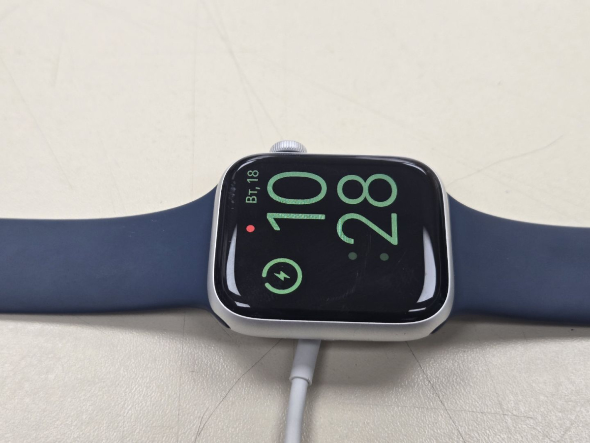 Смарт-часы Apple Watch SE 2025 44mm