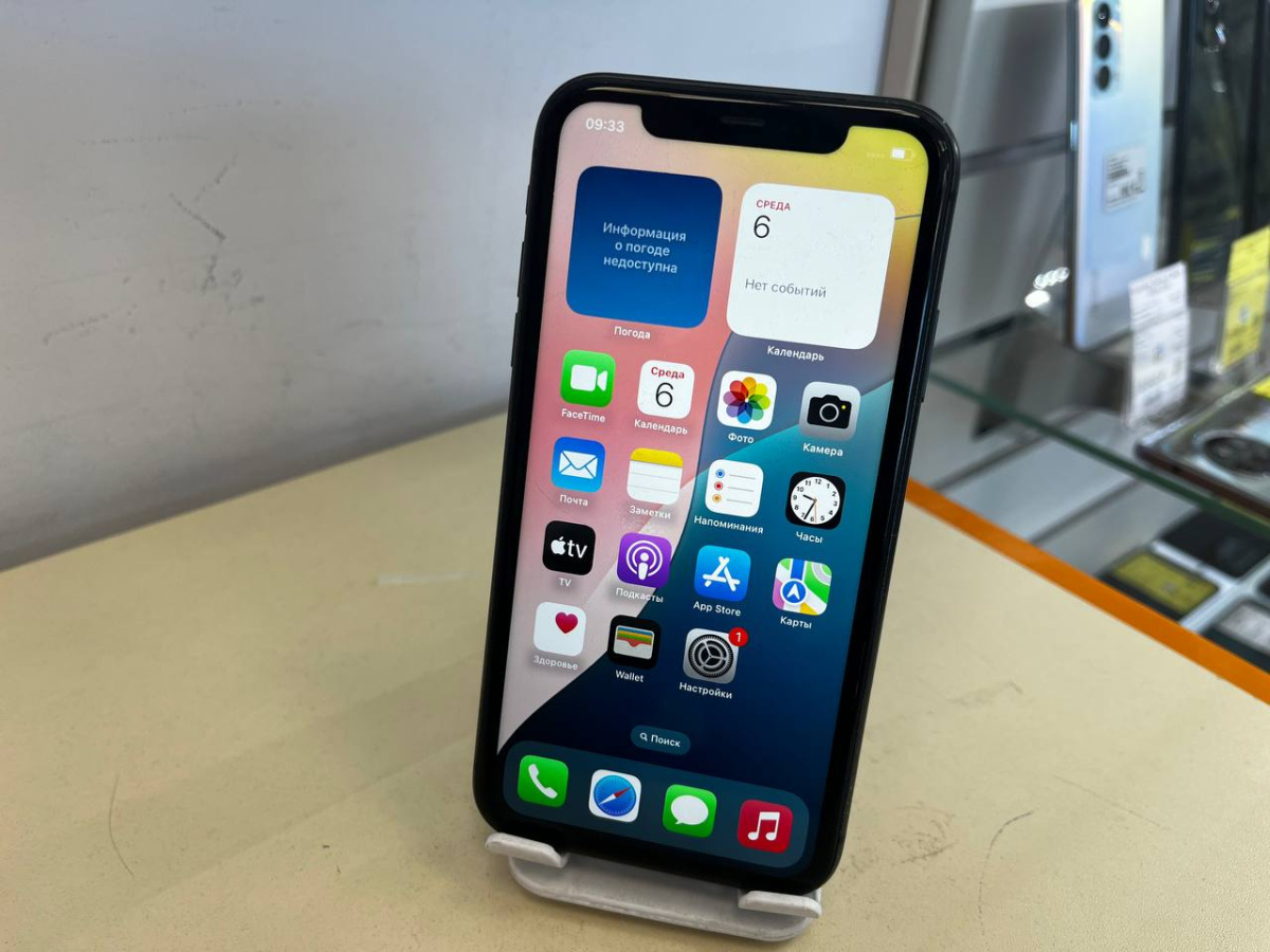 Смартфон Apple iPhone 11 64Gb