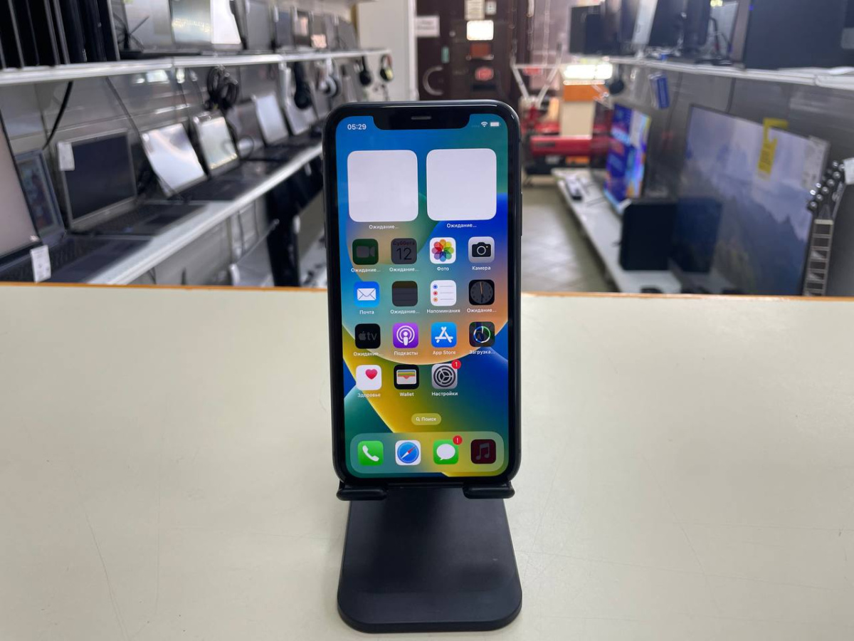 Смартфон Apple iPhone 11 64Gb