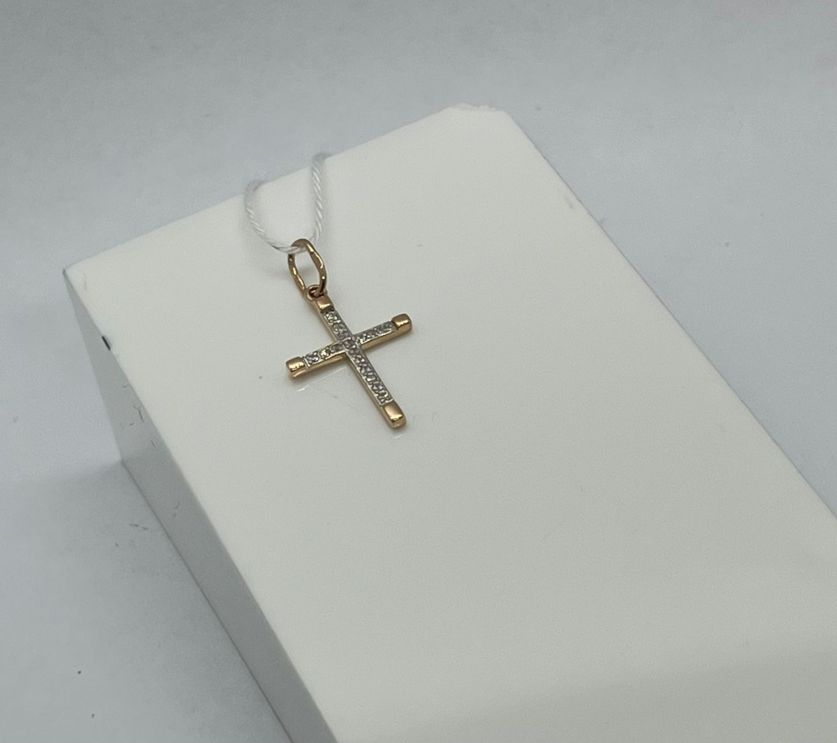 ПОДККИ585 ПОДВЕСКА КРЕСТ С КАМНЯМИ (Au 585)