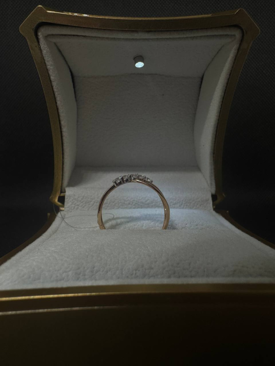 КОЛЬЦО С КАМНЯМИ (Au 585)