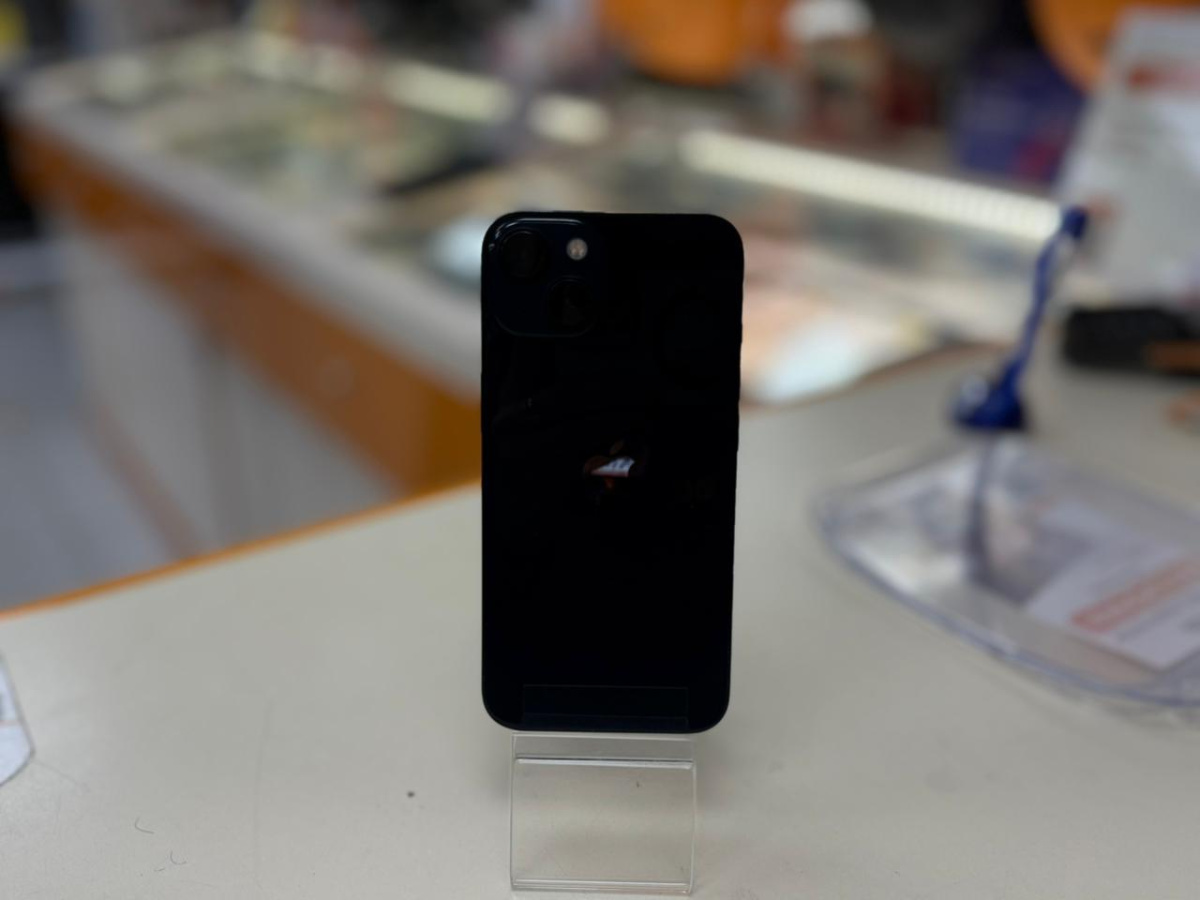 Смартфон Apple iPhone 13 128Gb
