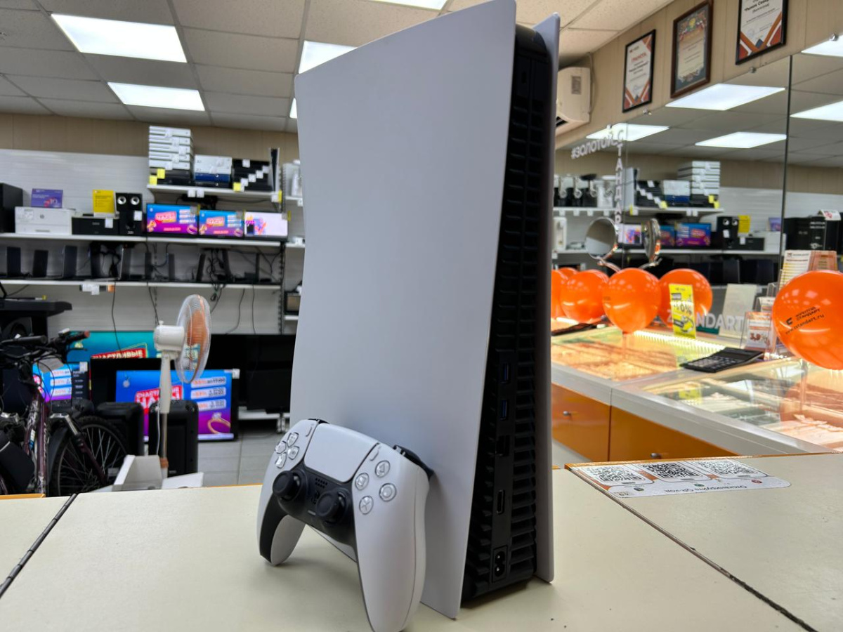 Игровая приставка PlayStation 5 825Gb (С дисководом)